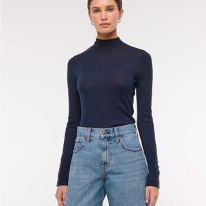 Abercrombie Curve Love High Rise Loose Short 30